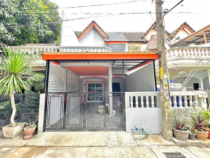 ทาวน์โฮม 2 ชั้น ค่ายลูกเสือศรีราชา บางพระ