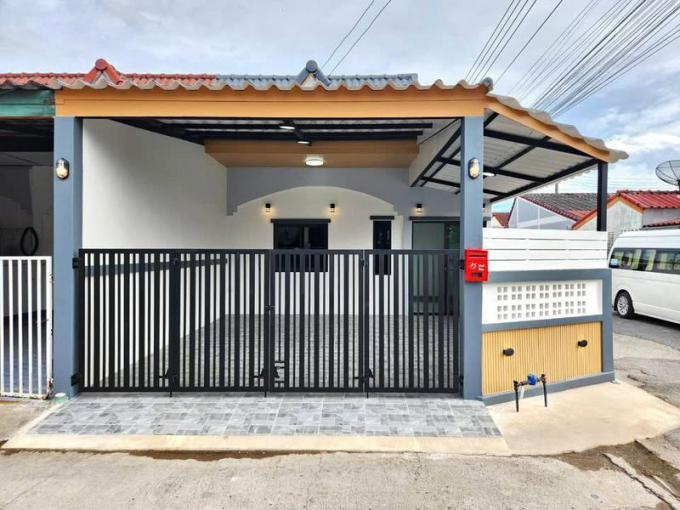 ทาวน์โฮมรีโนเวทหลังริม