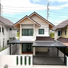 บ้านแฝดมือหนึ่งตกแต่่งพร้อมอยู่ บ้านแฝดมือหนึ่งตกแต่่งพร้อมอยู่